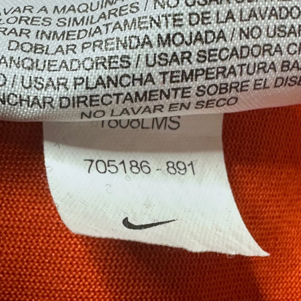 Nike‎ Shirt Mens M Orange Dri-FIT Short Sleeve Graphic Tee 705186-891 Swoosh